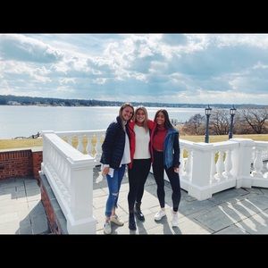 Meet your Posher, Alyssa